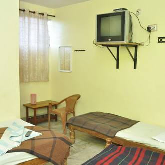 Shreyas Deluxe Lodge, Mysore 3